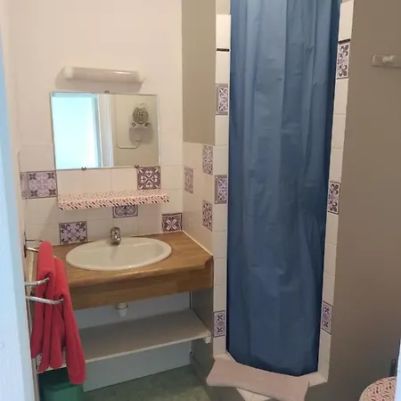 Confort A 300 M Des Thermes *